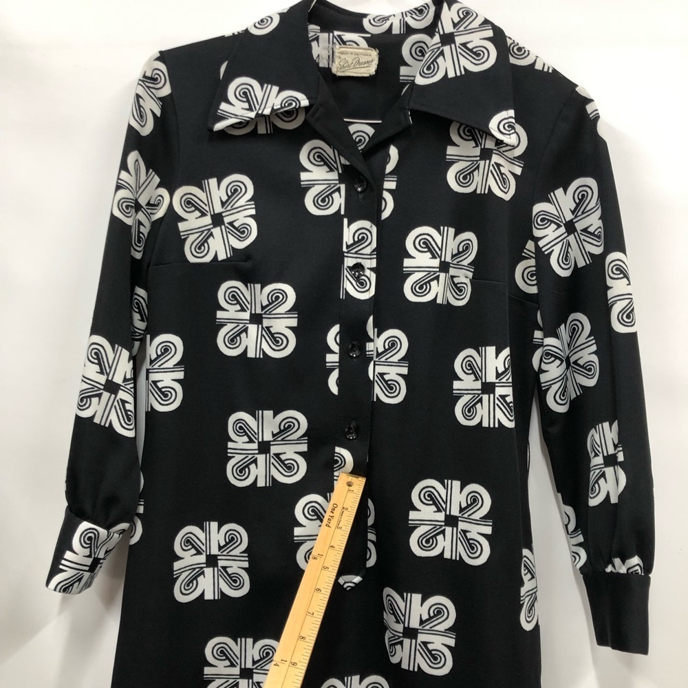 Vintage shirt dress made in California geometric black white long sleeve - Picture 15 of 16
